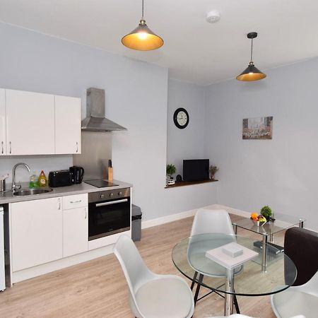 Malton Central Apartments Bagian luar foto