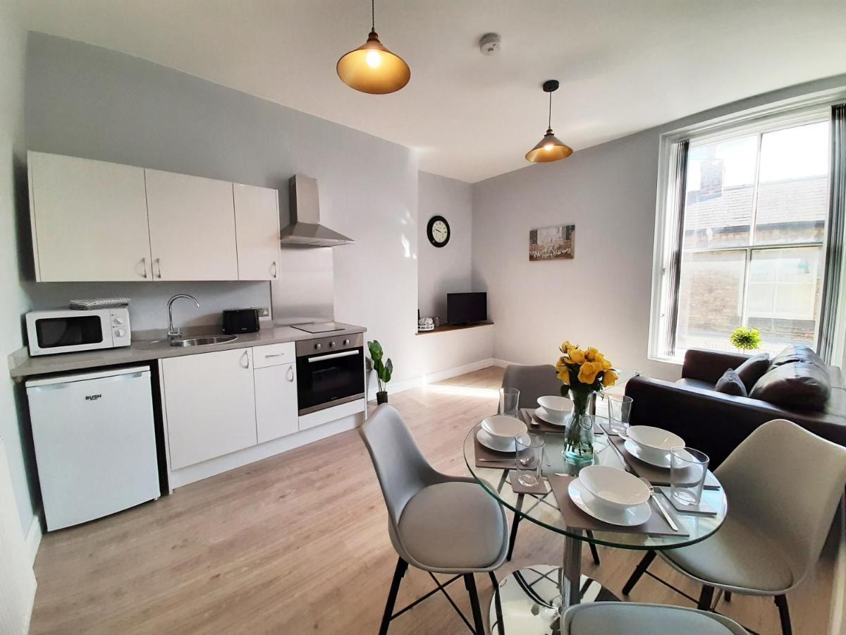 Malton Central Apartments Bagian luar foto