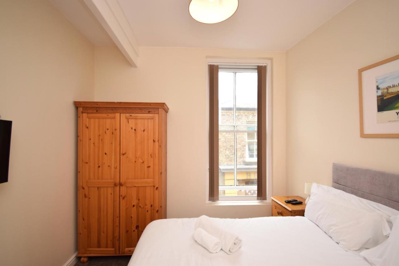 Malton Central Apartments Bagian luar foto
